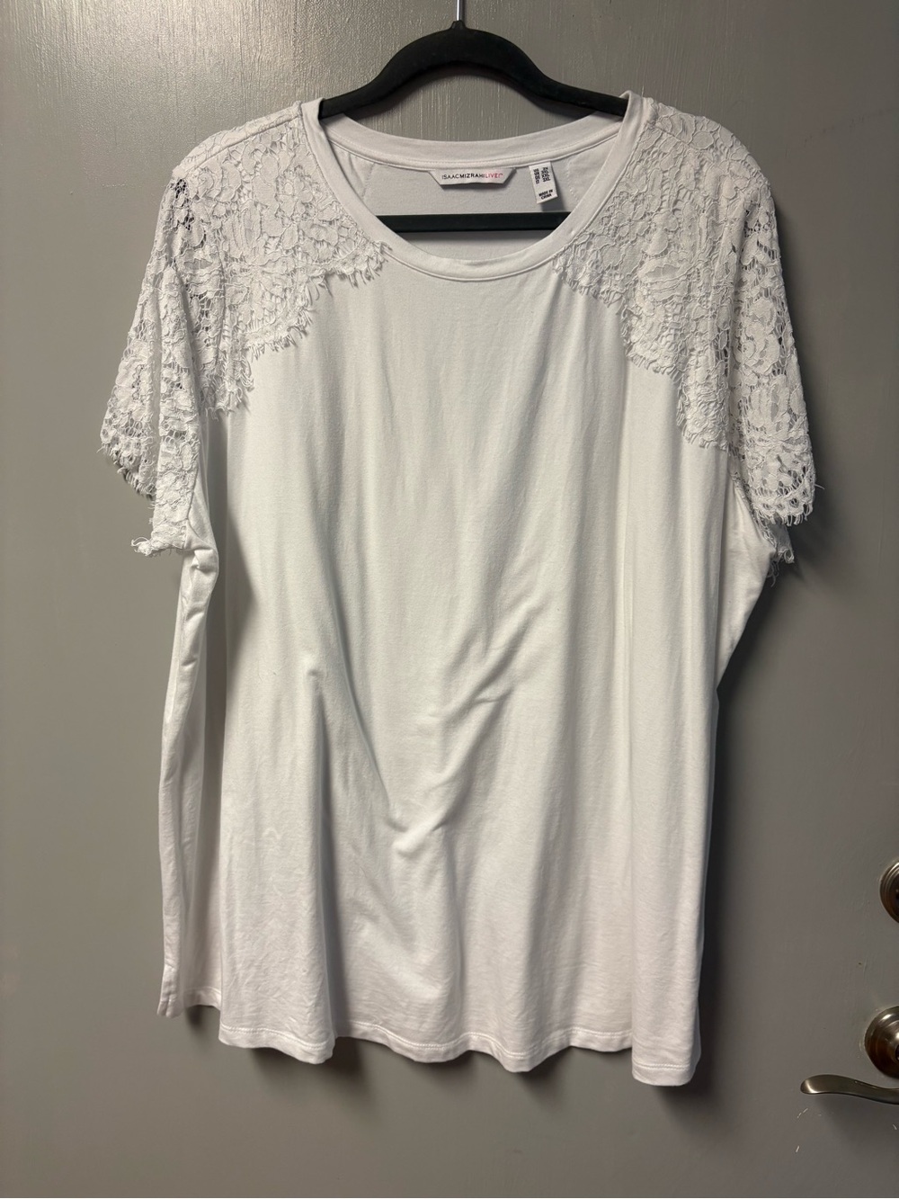 White Lace Shoulder Short Sleeve Women’s Top - Size 2x